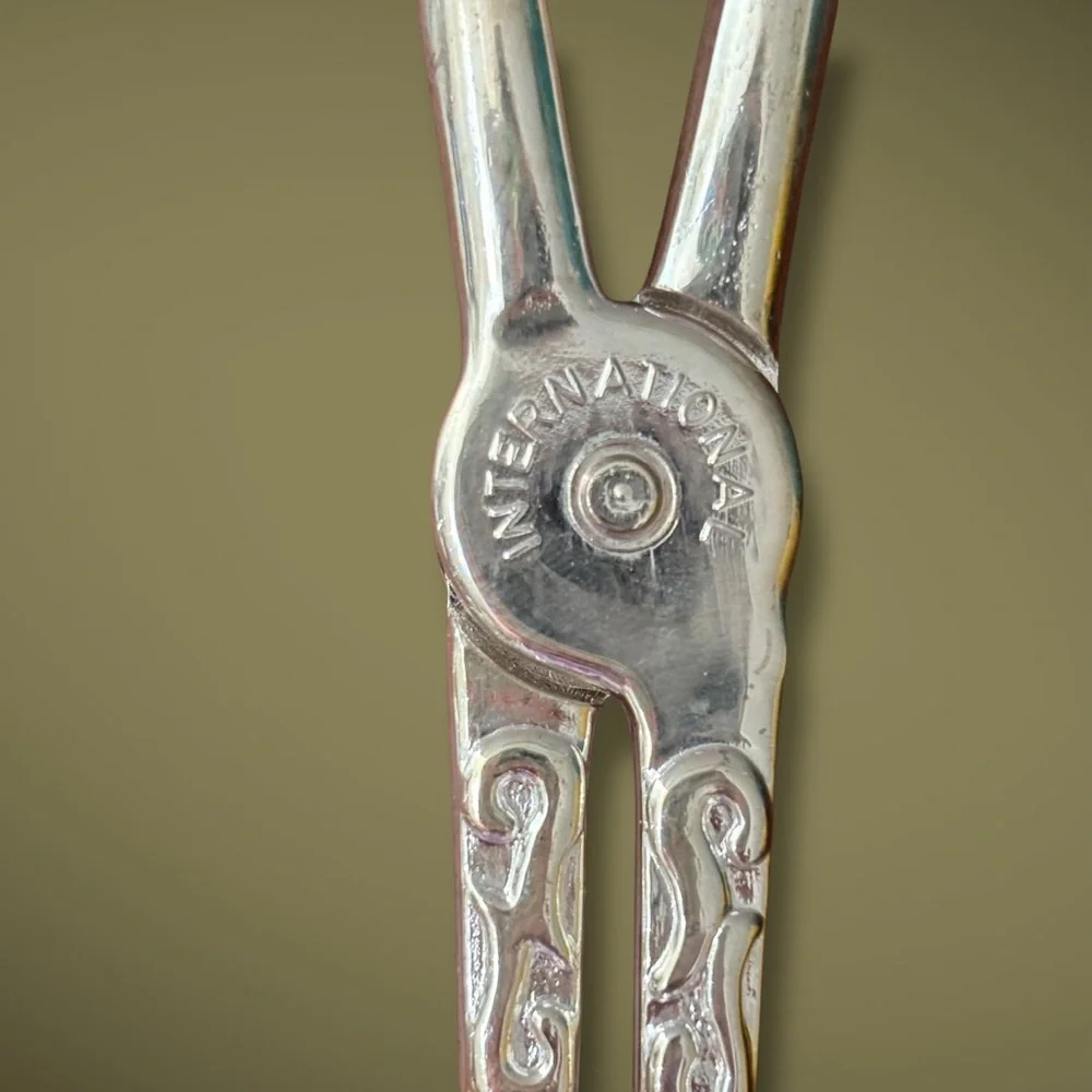 Vintage International Silver Company Silverplated Serving Tongs NIB